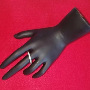 Like new Diamond Nexus Sage Petite Accented Band